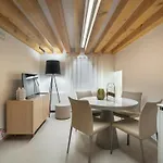 Palazzo Degli Eletti R&r Apartamento Venecia