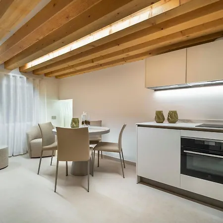 아파트 Palazzo Degli Eletti R&r