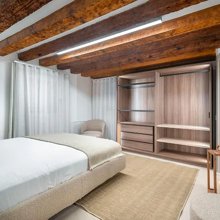 Palazzo Degli Eletti R&r 아파트