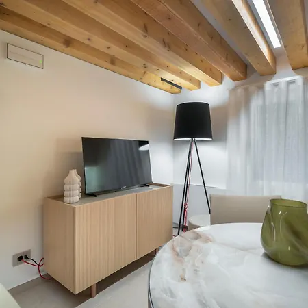 Palazzo Degli Eletti R&r