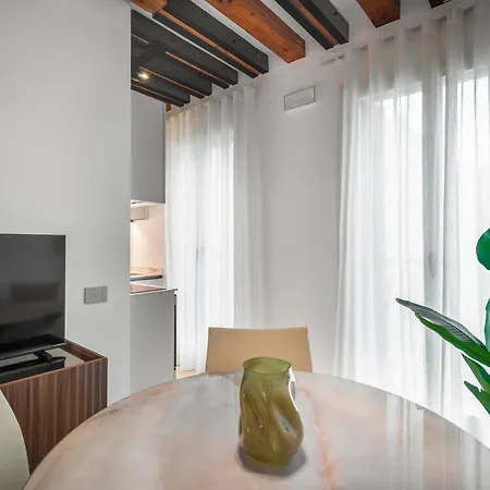 Palazzo Degli Eletti R&r