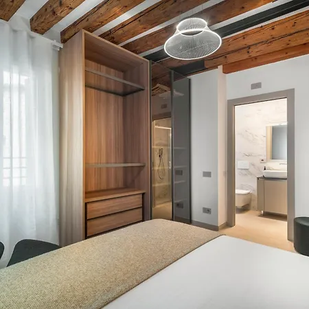 Palazzo Degli Eletti R&r