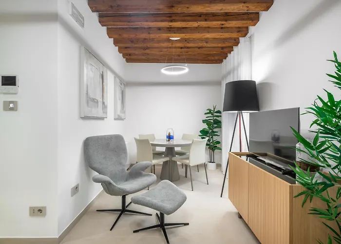 Palazzo Degli Eletti R&r