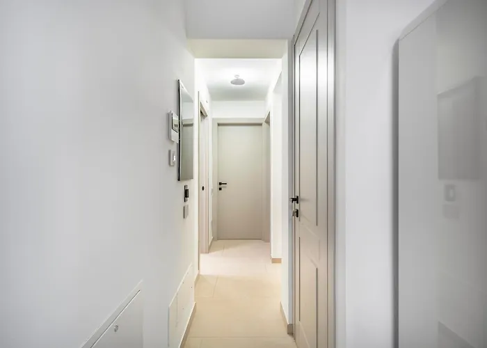 Palazzo Degli Eletti R&r *