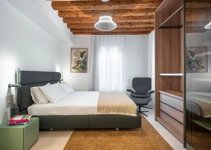 Palazzo Degli Eletti R&r *