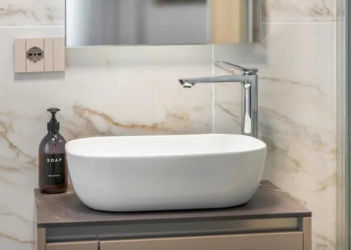 Palazzo Degli Eletti R&r *