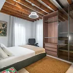 Apartament Palazzo Degli Eletti R&r