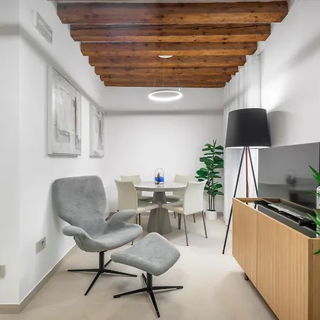 Palazzo Degli Eletti R&r