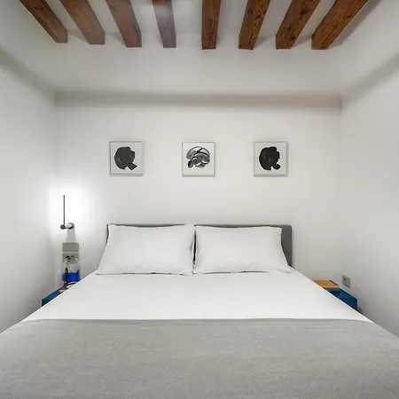 Palazzo Degli Eletti R&r Apartment *