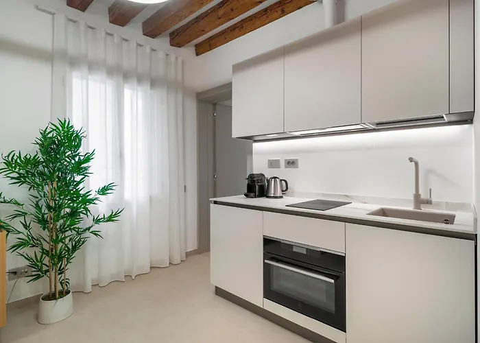 Palazzo Degli Eletti R&r Apartment