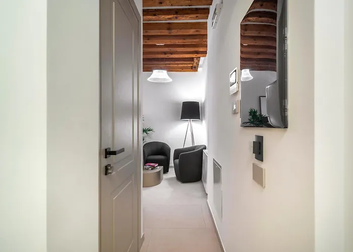 Apartament Palazzo Degli Eletti R&r